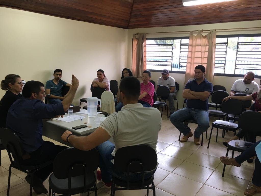 PREFEITO REÚNE COM CONSELHEIROS E PROFISSIONAIS DA SAÚDE