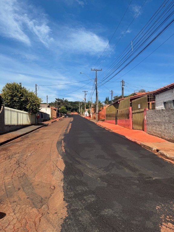 PAVIMENTAÇÃO COM PAVER E ASFALTO