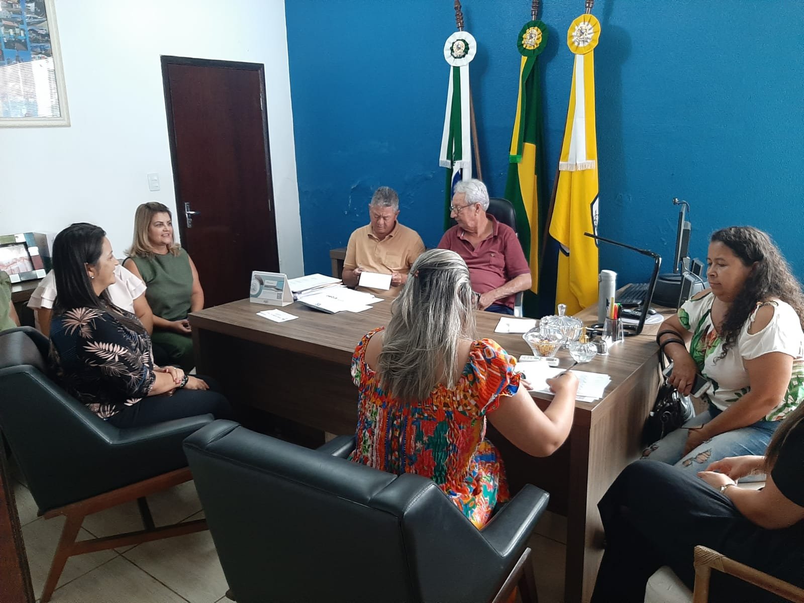 INÍCIO DO ANO LETIVO É PAUTA DE REUNIÃO